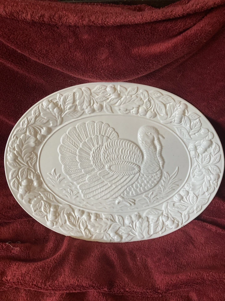 Plato para servir ovalado William Sonoma diseño pavo en relieve 18" X 14" cerámica Foto 2 de 4