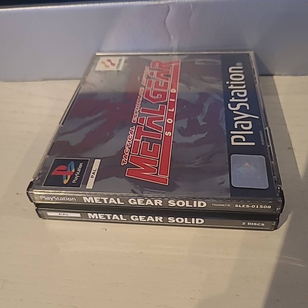 METAL GEAR SOLID LIMITED EDITION PREMIUM PACKAGE PS1 PLAYSTATION 1