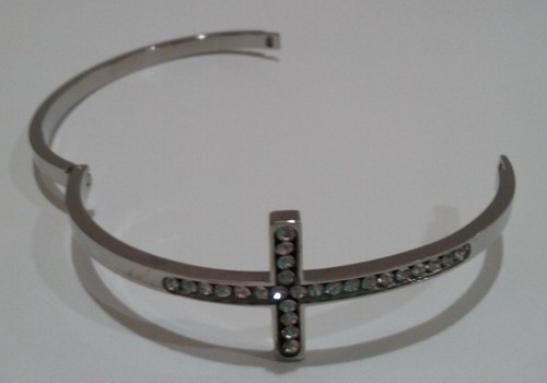 NEW STERLING SILVER CROSS HINGED BANGLE BRACELET - Picture 5 of 5