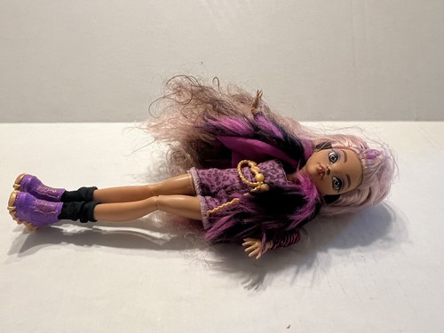 Monster High G3 Clawdeen Wolf Skulltimate Secrets Series 1 Retro Fashion Doll. - Picture 4 of 5