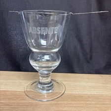 absente glass with spoon