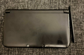 Nintendo 3DS XL Black Handheld Console with stylus and charger