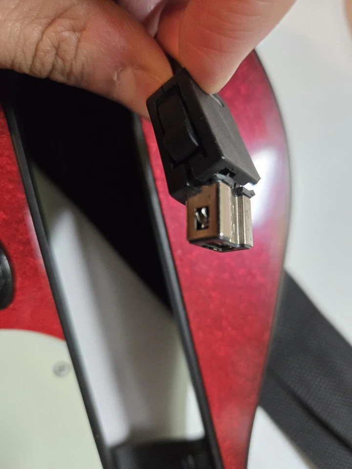 Guitar Hero Wireless Guitar Nintendo Wii  - Image 2 of 4