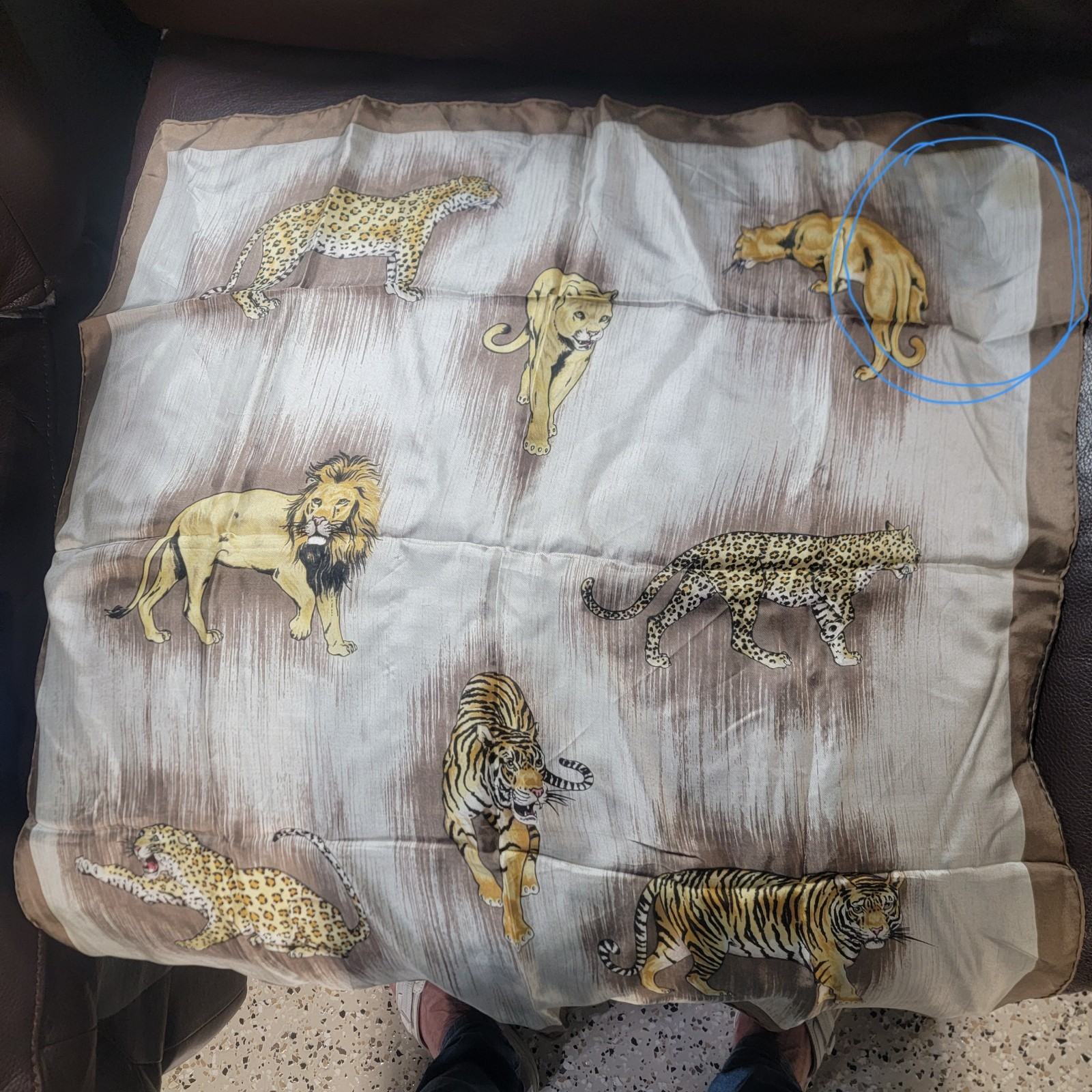 Echo Silk Rectangular Geometric Scarf Big cats - image 1