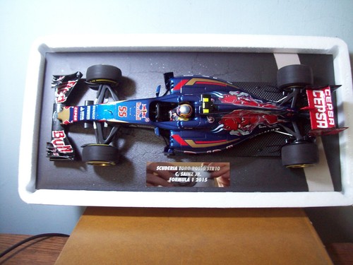 1/18 MINICHAMPS 117 150055 SCUDERIA TORO ROSSO STR10 2015 CARLOS SAINZ Jr - Picture 1 of 9