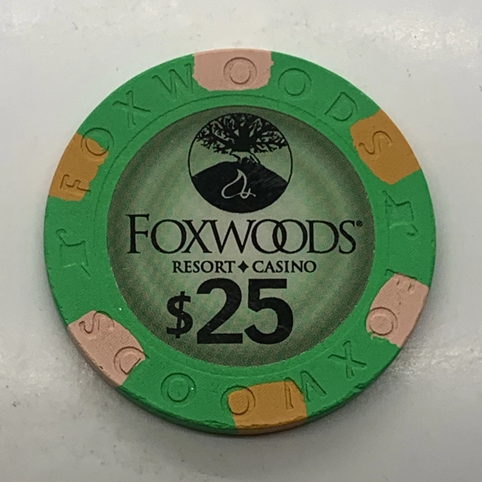MGM Grand at Foxwoods Resort Casino $25 chip Uncasville CT 2008 - Image 2 of 3