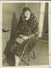 1926 Press Photo Deva P. Lipon, former actress, suing Harry Lopson for divorce