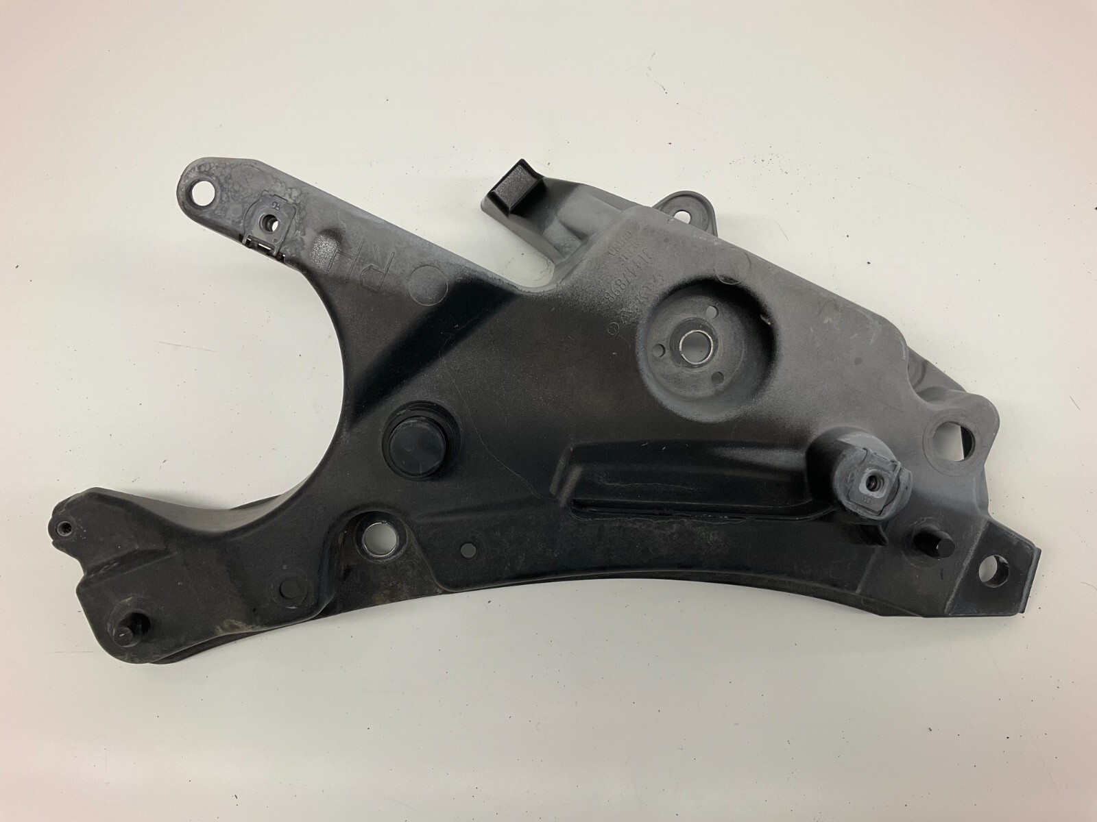 17-23 Volvo S90 V90 Right Front Fender Bracket 31447898 | eBay