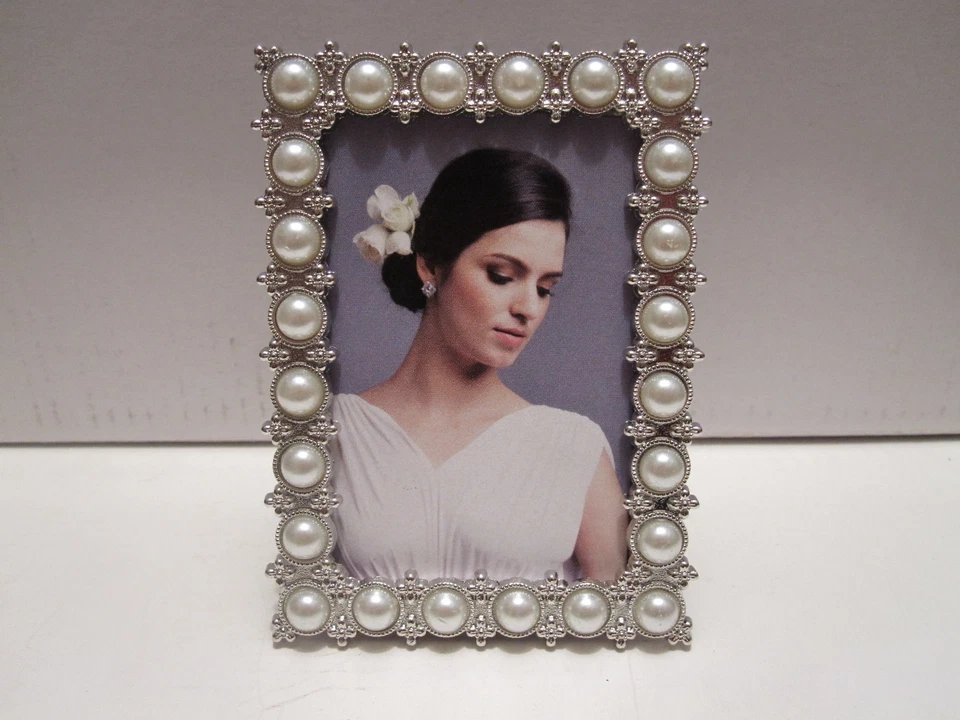 Marco de fotos de boda nupcial de metal perla blanca tono plata 2x3" NUEVO Foto 2 de 4