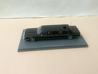 1/43 1985 Lincoln Town Car Limousine NEO 45335 Very rare. | eBay