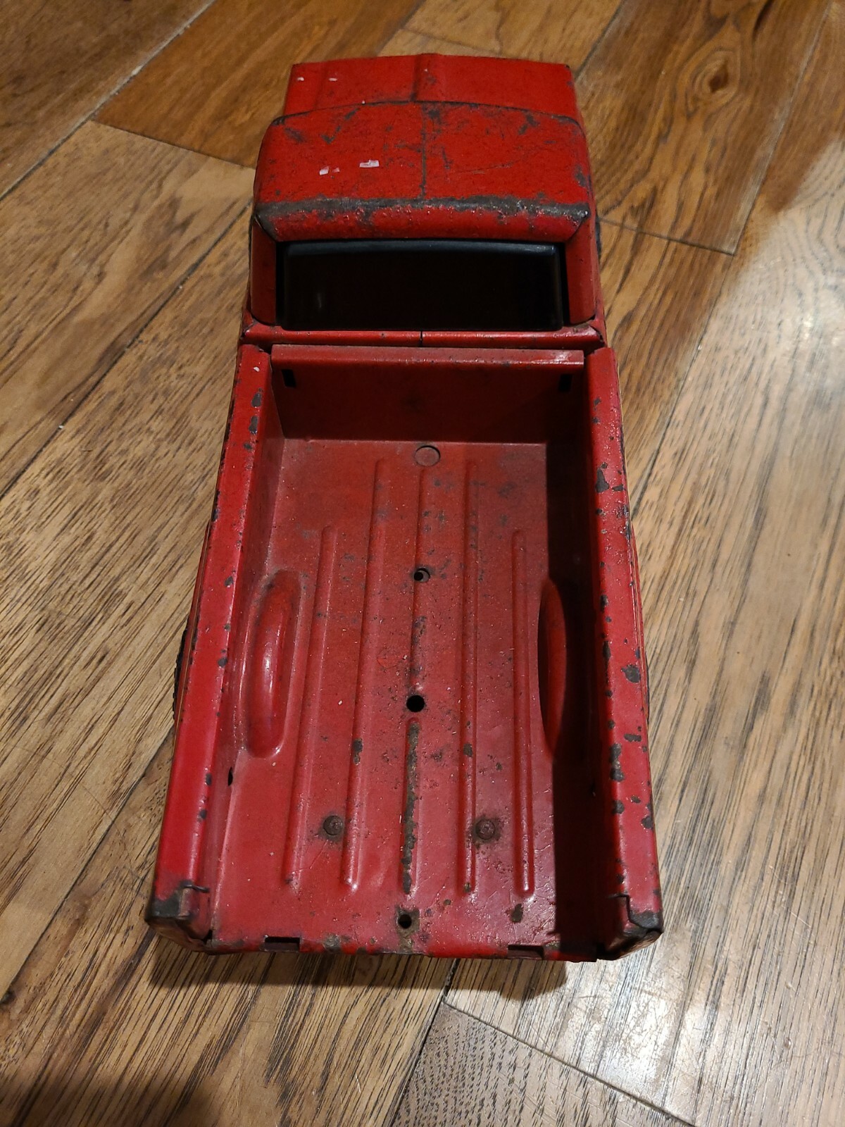 Tonka Red  Pick Up Truck Early 1970’s Pressed Metal 