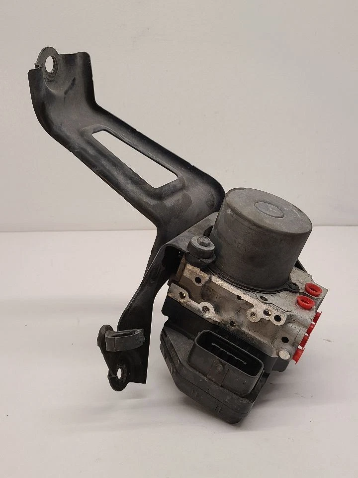 2011 TOYOTA SIENNA Anti-Lock Brake Part Actuator And Pump Assembly FWD 440500820 Foto 4 de 4