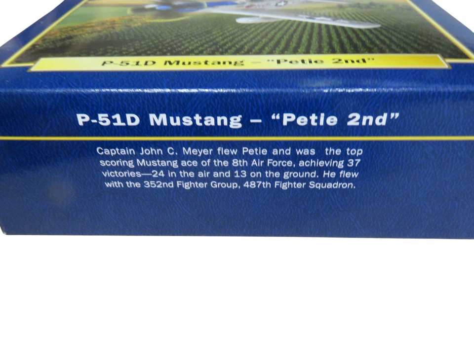 Corgi AA32204 P-51D Mustang "Petie 2nd" The Aviation Archive Scale 1:72 - NEW - Image 2 of 4
