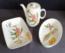 Set of 3 Pieces of Royal Worcester Evesham - Coffee Pot, 2 x Dishes