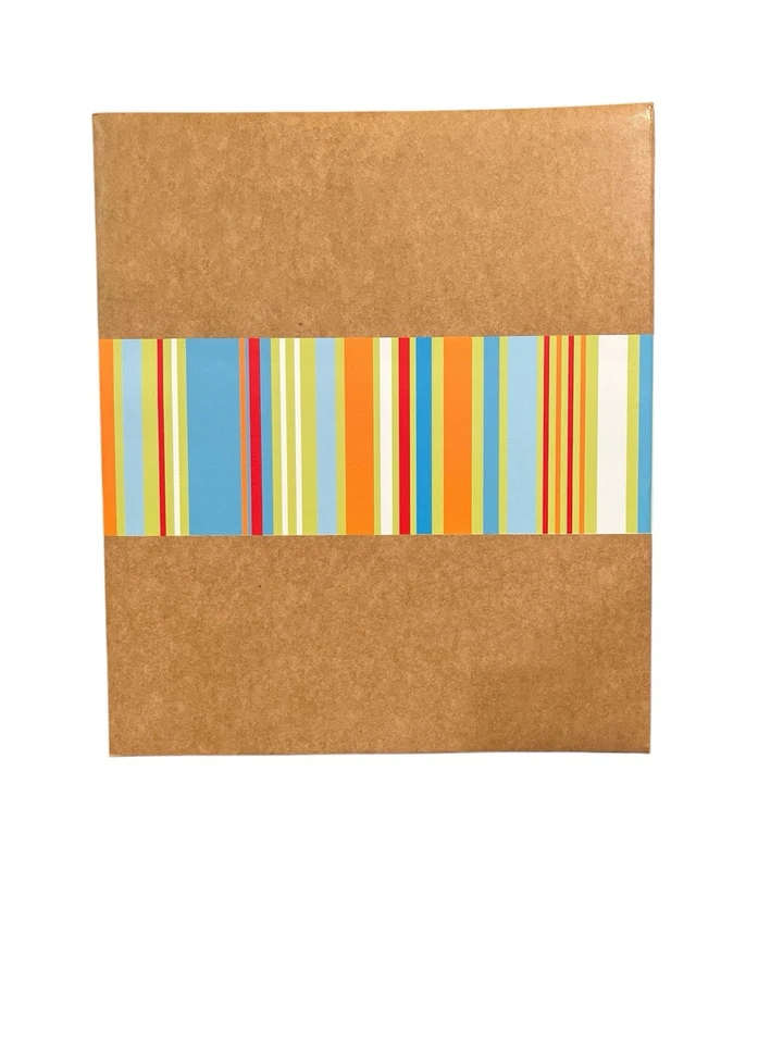 Álbum de recortes y fotos Hallmark Our Happy Home con protectores de página transparentes Foto 2 de 4