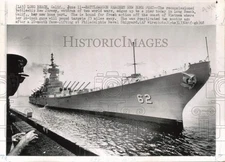 1968 Press Photo Battleship USS New Jersey Approaches New Port, California