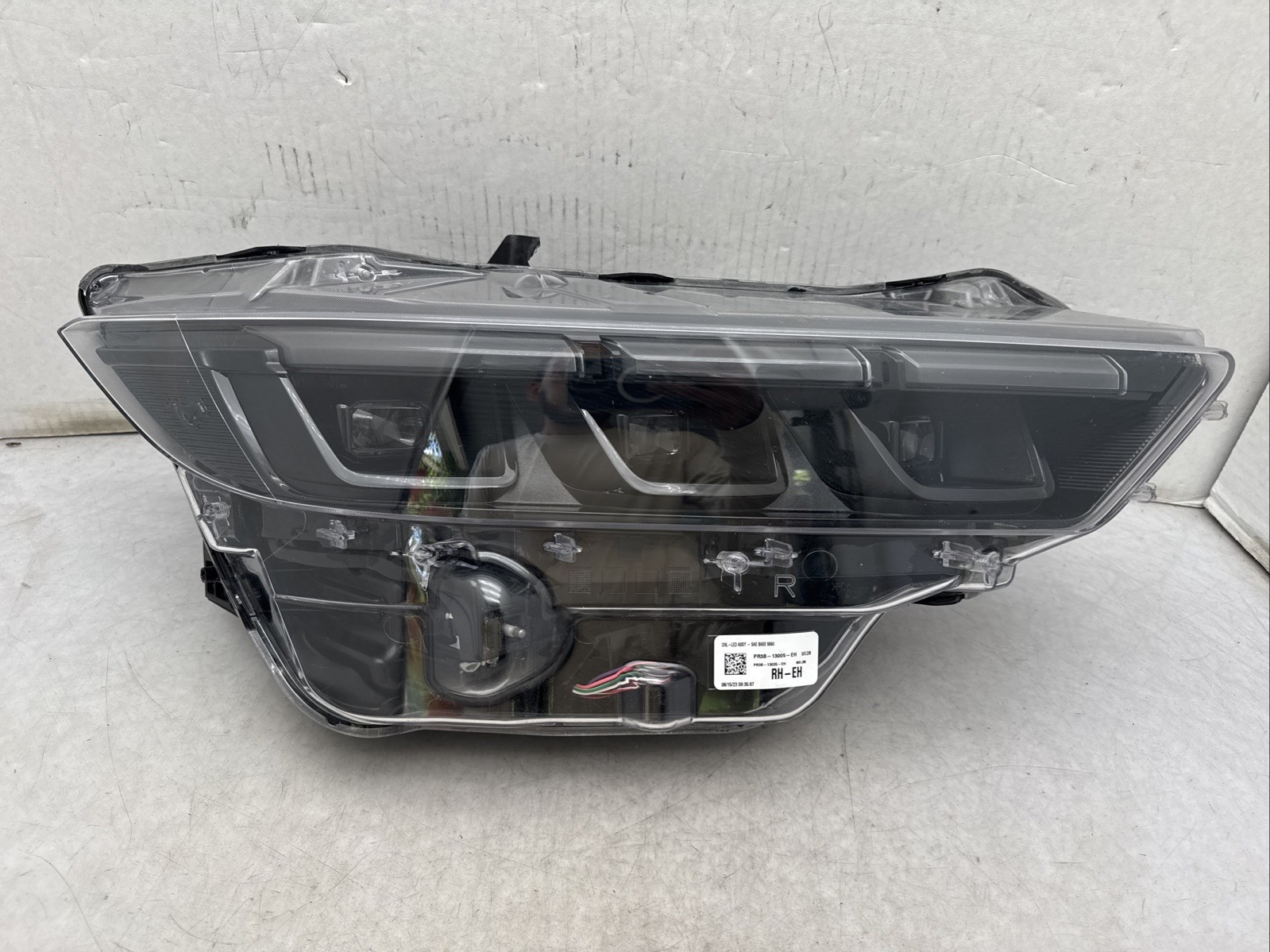 2024 2025 Ford Mustang Headlight Right Passenger OEM LED PR3B 13006 EH Black