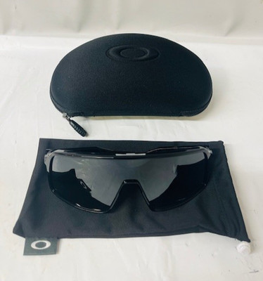 Oakley OO9406 Sutro Sunglasses in Polished Black w/ Prizm Black Lens- NEW IN BOX