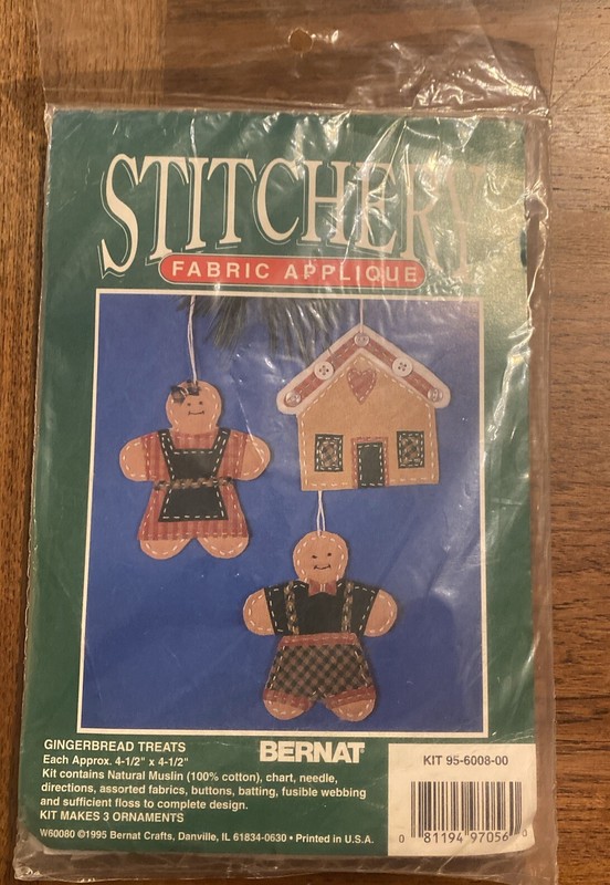 Vtg Bernat Stitchery Gingerbread Treats Fabric Applique Kit Xmas Ornaments New