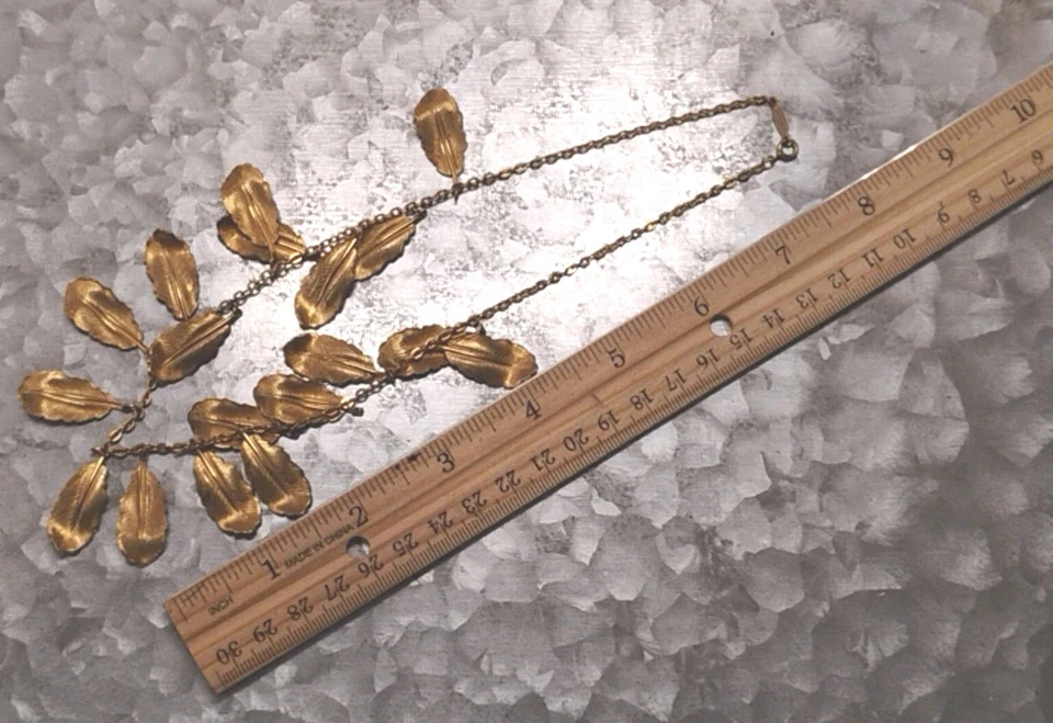 设计师 NAPIER 镀金黄铜 16 英寸项链带曲线羽毛叶吊饰! — 第 3/4 张图片