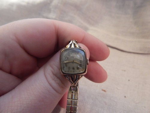 old elgin watch value