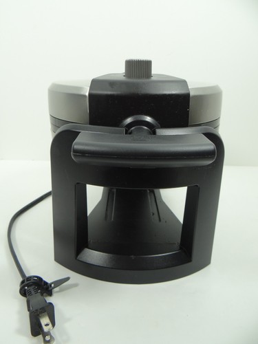 Cuisinart Belgian Waffle Maker WAF-F30 Round Waffles - Picture 4 of 13