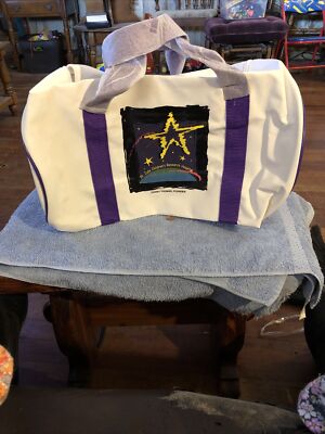 Jude Research Hospital Vinyl Bag 16