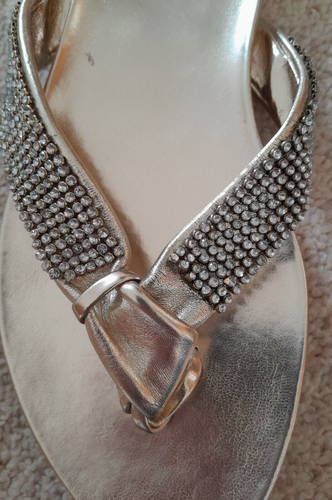 Nine West Higher Leather Toe Thong Sandal - Gold - US 9W/UK 7 - Picture 5 of 16