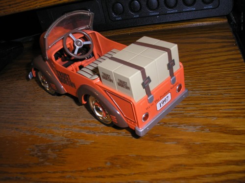 RARE 1997 Vintage 1941 Garton Trustworthy Hardware Delivery Truck Bank Free SHIP - Picture 2 of 5