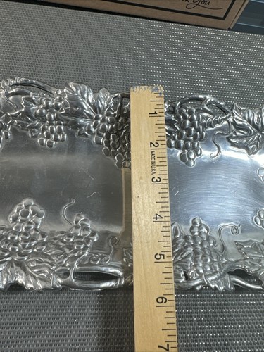 Vintage 1995 Arthur Court Crafted Aluminum, Grapes Design Serving Tray (R708) - Picture 13 of 14