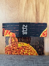   ZOX RISE ABOVE 1048  MEDIUM NIP 6 SHIPPING FOR UP TO 8 ZOX  S