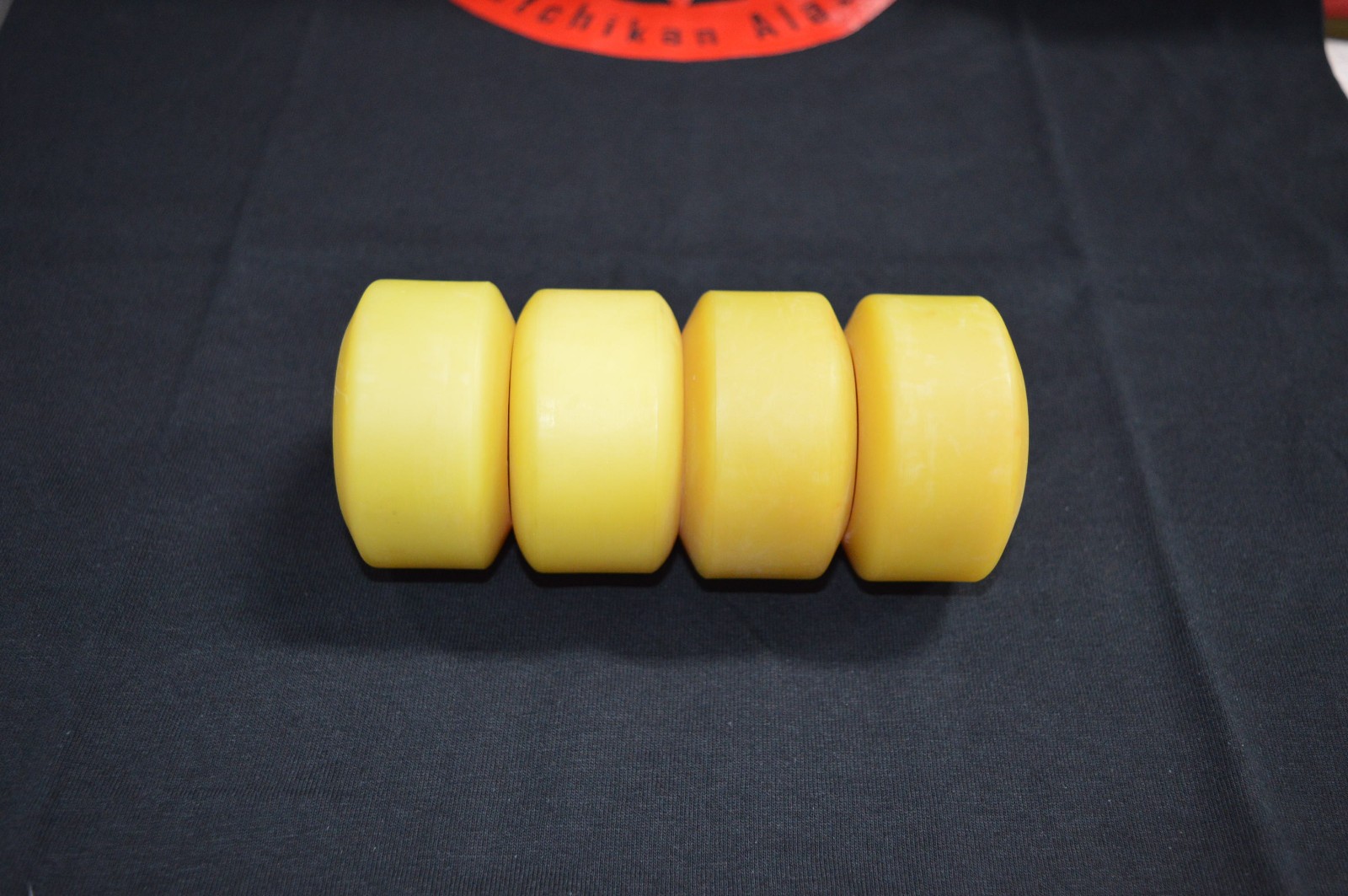 Blank N.O.S. Santa Cruz BULLETS 63mm/95a Old School Skateboard Wheels