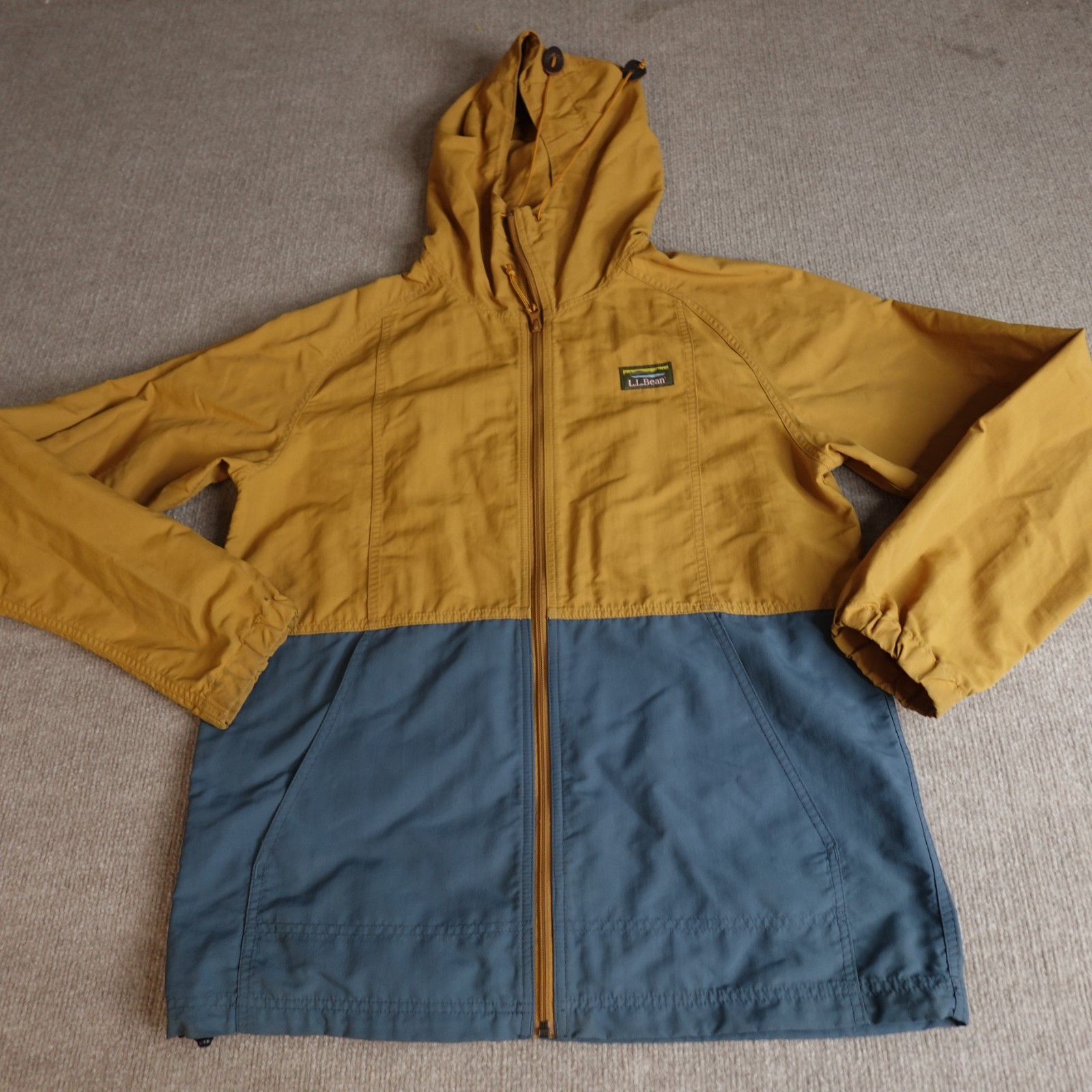 LL Bean Mens Jacket Medium Blue Yellow Zip Hooded Mountain Classic Colorblock