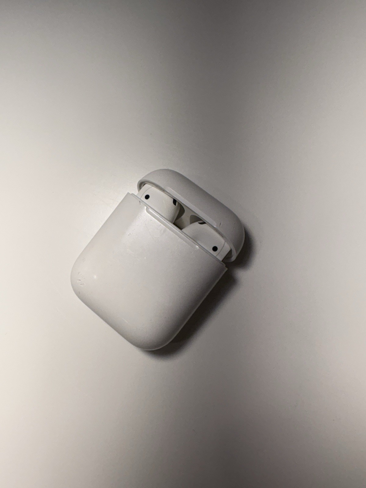Apple AirPods 1st Generation Wireless Bluetooth Earbuds