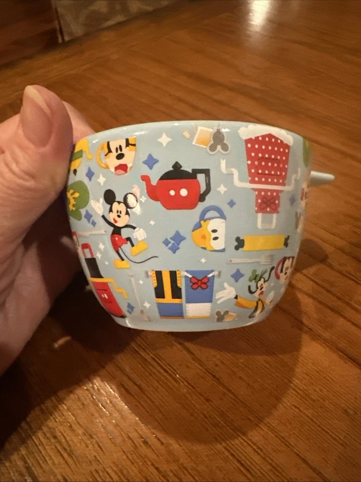 Disney Mousewares Nesting Measuring Cups 4 Piece Set , NWOT — 第 2/4 张图片