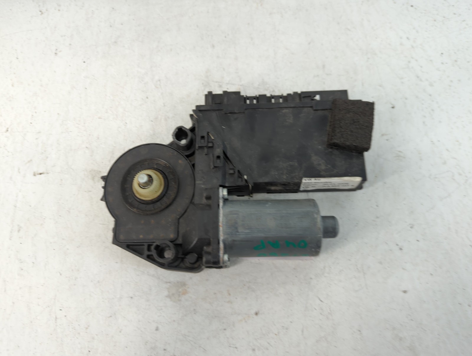 2010 Volkswagen Touareg window regulator motor control MRBSZ