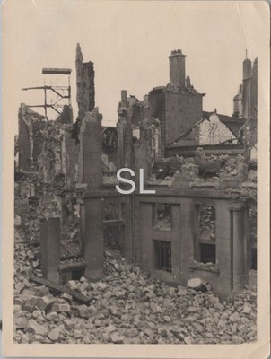 Foto, Wk2, 1. kl. kw. kol., Zerbombte Stadt, Messincourt, Frankreich 02 (MBF-30)