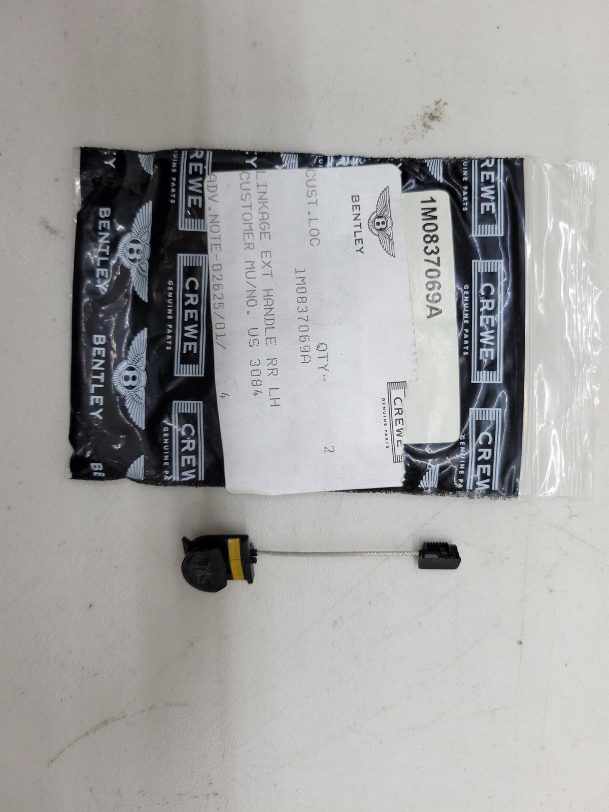 Rolls Royce / Bentley BOWDEN CABLE WITH CLIP 1M0837069A