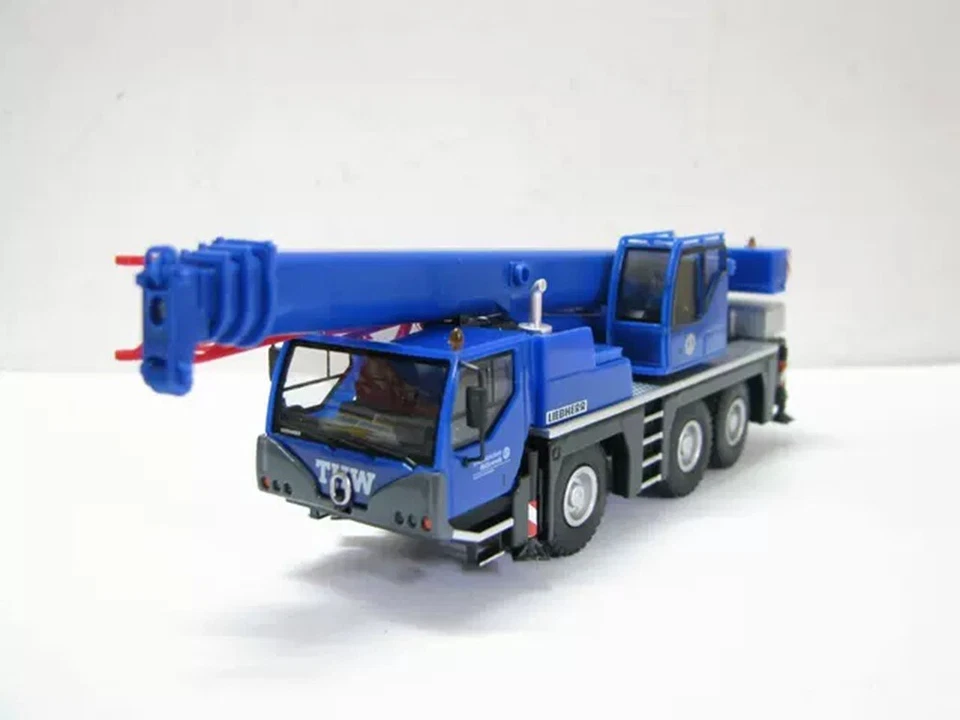 Herpa LIEBHERR LTM 1045/1 German Federal Technical Rescue Agency Crane Toys 1:87 - Image 2 of 4