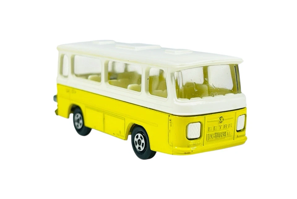 Matchbox Lesney Superfast MB12 Lemon Yellow Setra Coach Bus w/G Style Box - Image 3 of 4