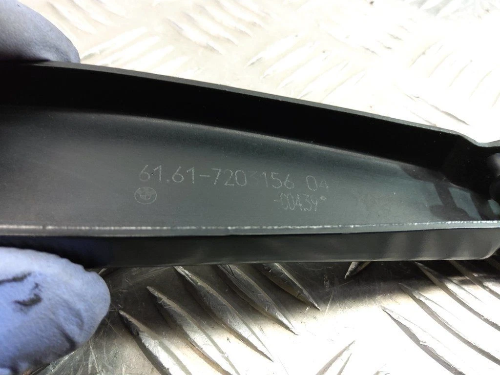 BMW 5 F10 F11 2013 windscreen wiper blade 7203156 LHD SKE19221 