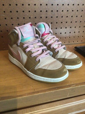 Nike Hare Jordan Lola Bunny Shoes Youth 