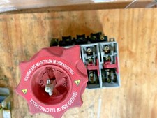 Allen Bradley 194RF-NC030 Ser A Fused Rotary Disconnect Switch 600VAC 30A