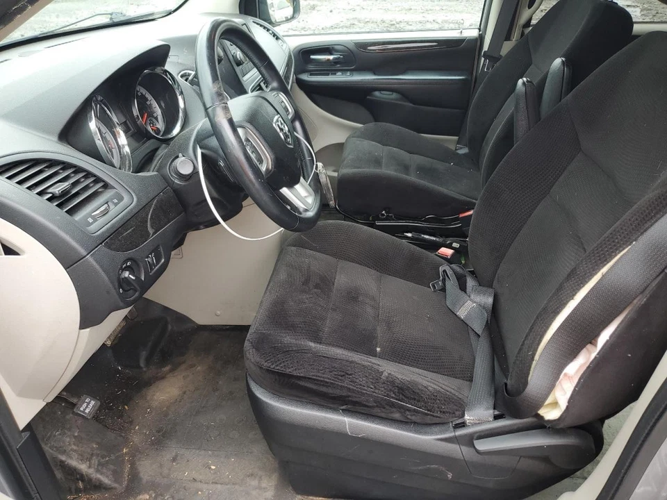 Used Left Headlight Assembly fits: 2014 Ram Caravan halogen Left Grade A — 第 4/4 张图片