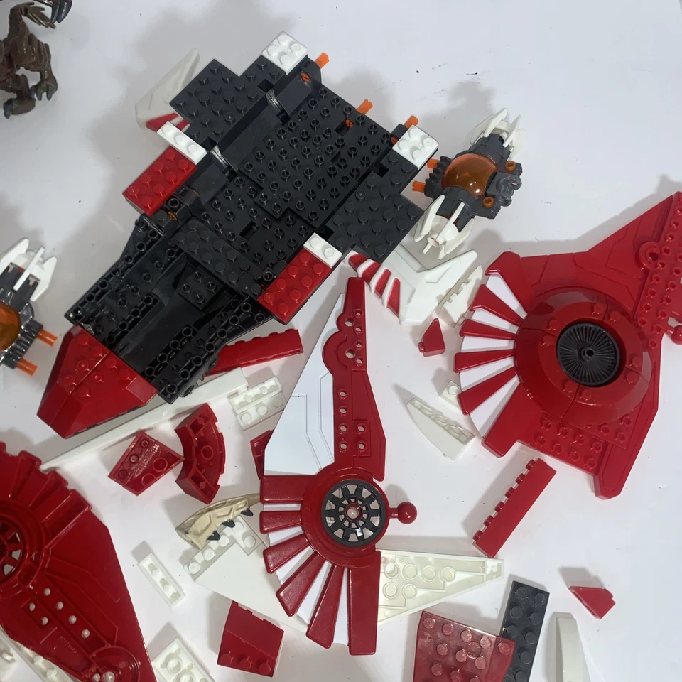 Dragons Universe Ultimate Action Dragon  Destroyer Mega Bloks (Incomplete) - Image 3 of 4