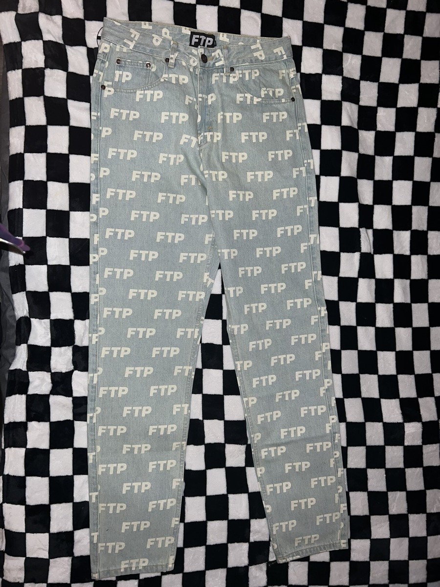 本日最終値下げ‼️THEREDTHREAD print denim PRINTED SKATER JEANS - Blue | ZARA United States