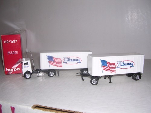 Remolques de caja HERPA #855000 blanco cabina corta con 2-26' Riteway blanco H.O. 1/87 | Zustand: New