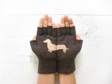 TALKINGLOVES Handmade Angora Women Kids Brown Fingerless Gloves DACHSHUND DOG