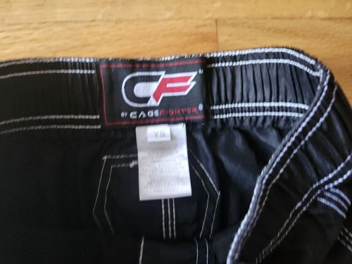 CF Athletic MMA Cage Fighter shorts youth Sz Small Black w/ White trim EXC - Picture 3 of 3