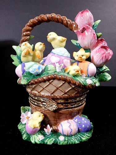 Chicks de porcelana para decoración del hogar de Pascua en una canasta 6 1/2"" x 5"" nuevo en caja - Imagen 2 de 12